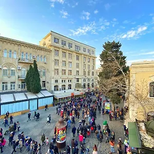 bristol-hotel-baku.aboutbakuhotels.com/