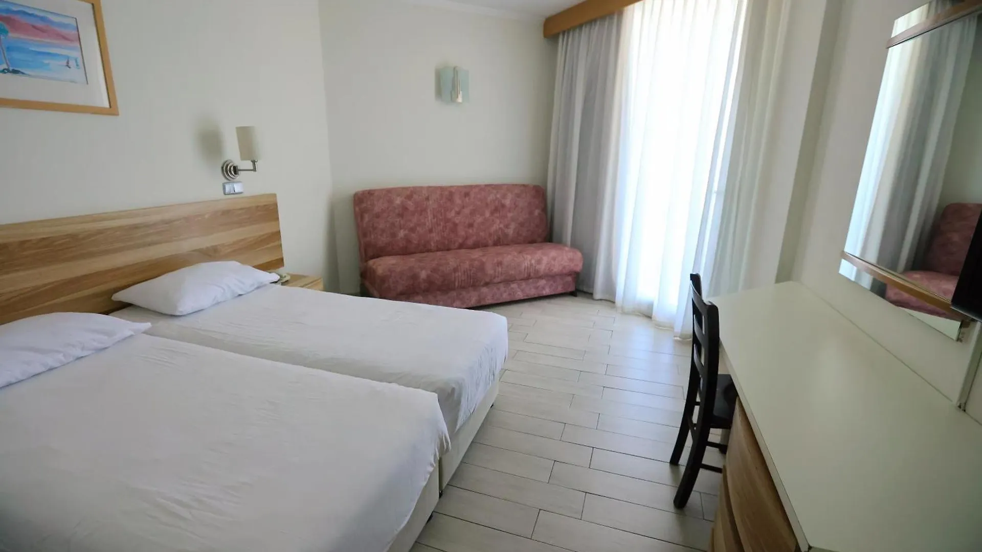 Adi Hotel Эйлат